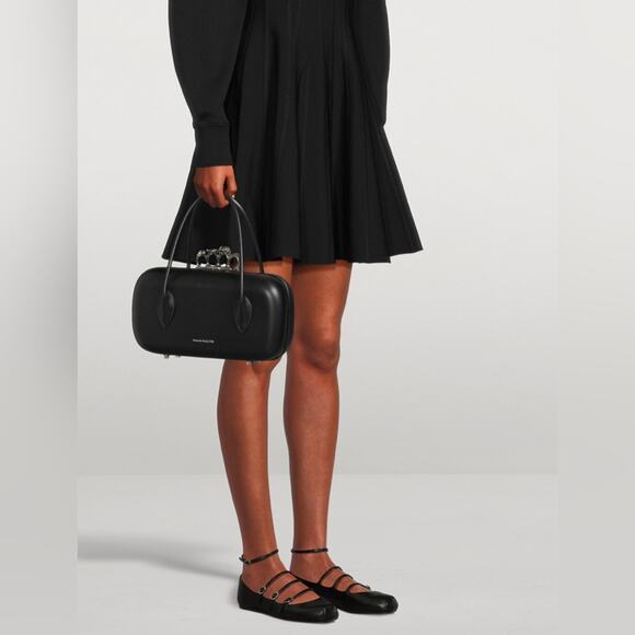 Alexander McQueen Women's The Reverse Clutch in Black WAS$3600 - Picture 10 of 10